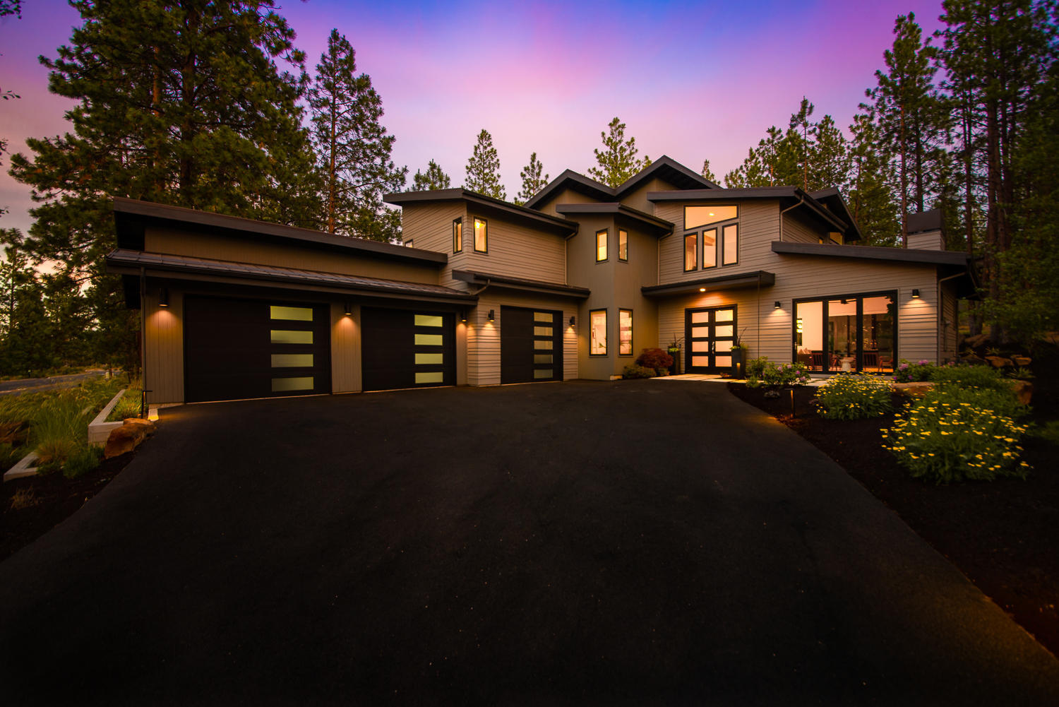 Property Photo:  61458 Meeks Trail  OR 97702 