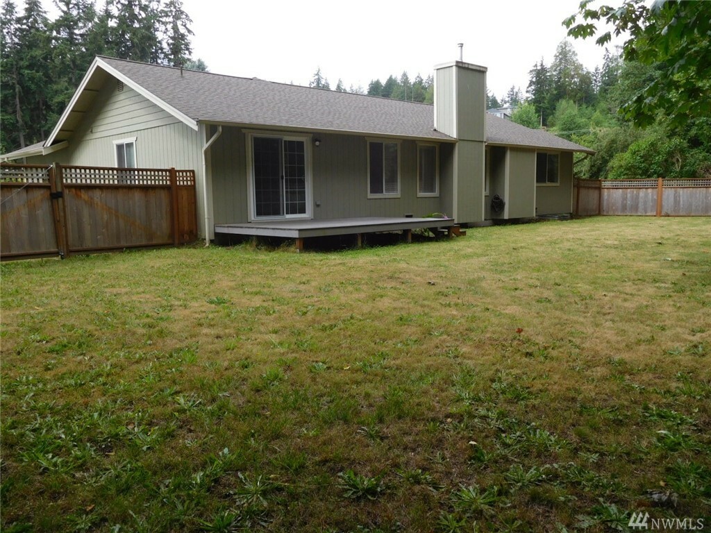 Property Photo: 1252 NE Magnum Ct WA 98311