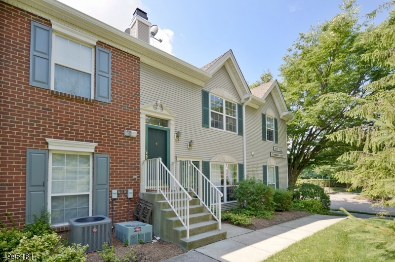 Property Photo: 1028 Cumberland Ct NJ 07430