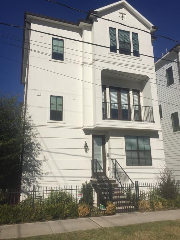 Property Photo:  2502 Bevis Street  TX 77008 