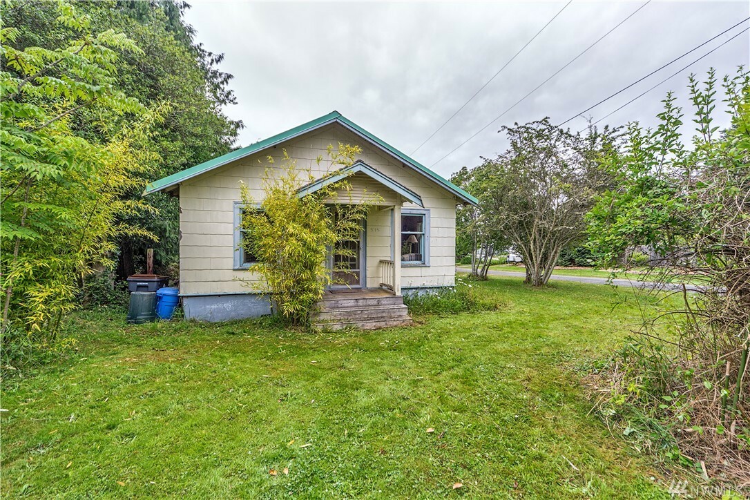 Property Photo:  535 Reed St  WA 98368 