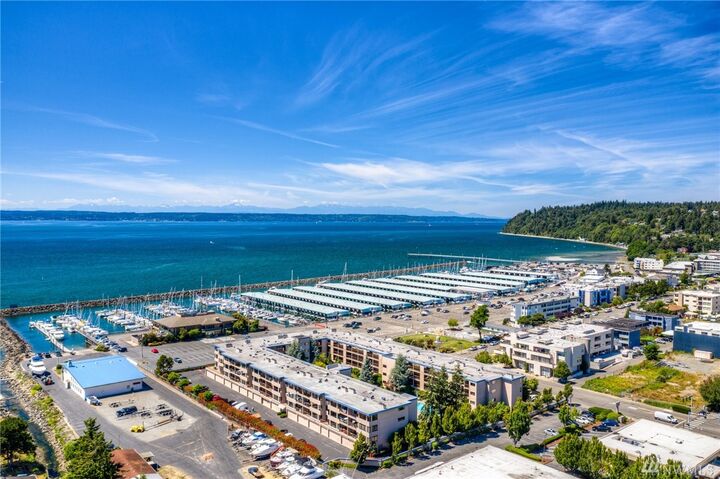 601 S 227th St 206N  Des Moines WA 98198 photo