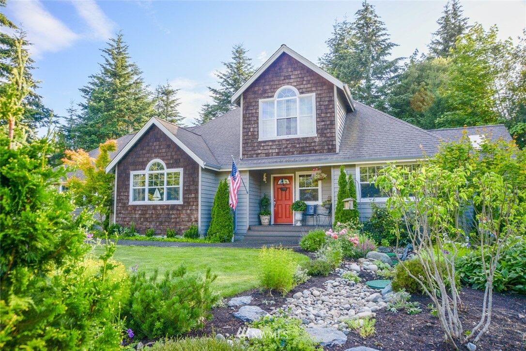 Property Photo: 1370 Bonnie Lane WA 98282