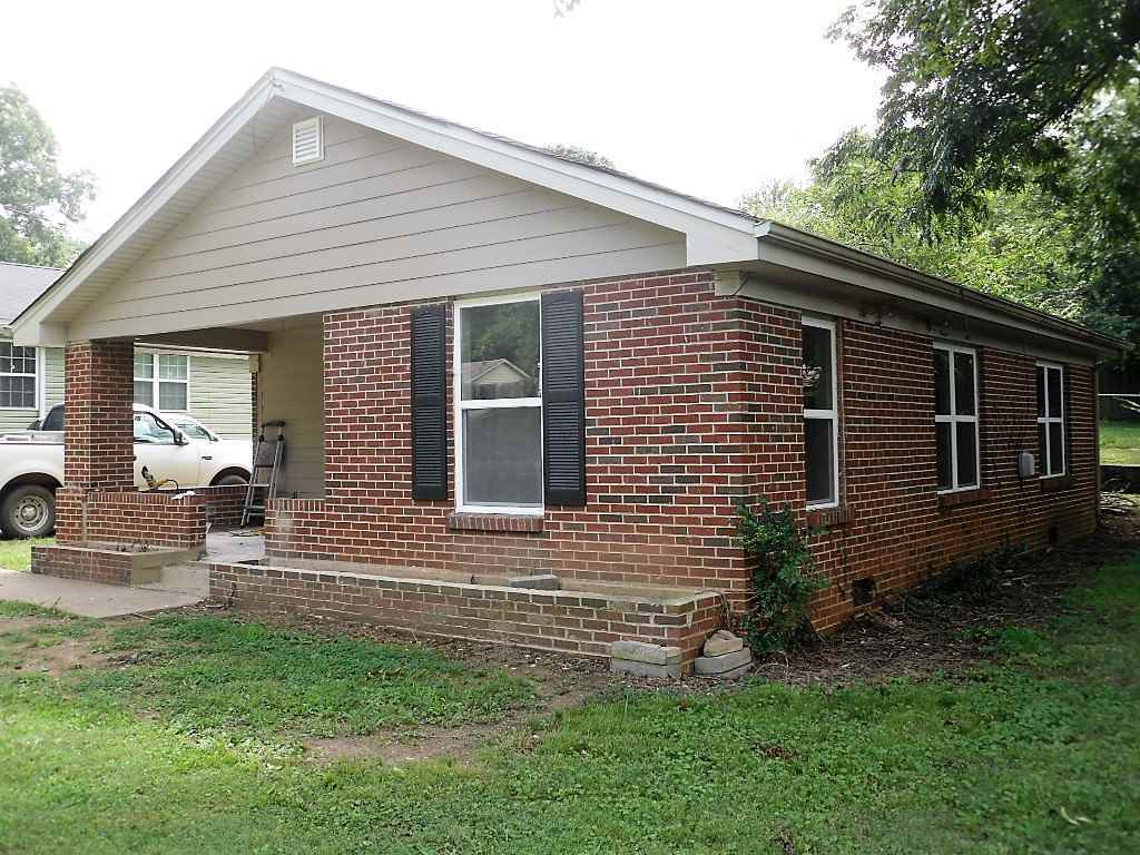 Property Photo:  521 Oak Street  TN 37303 