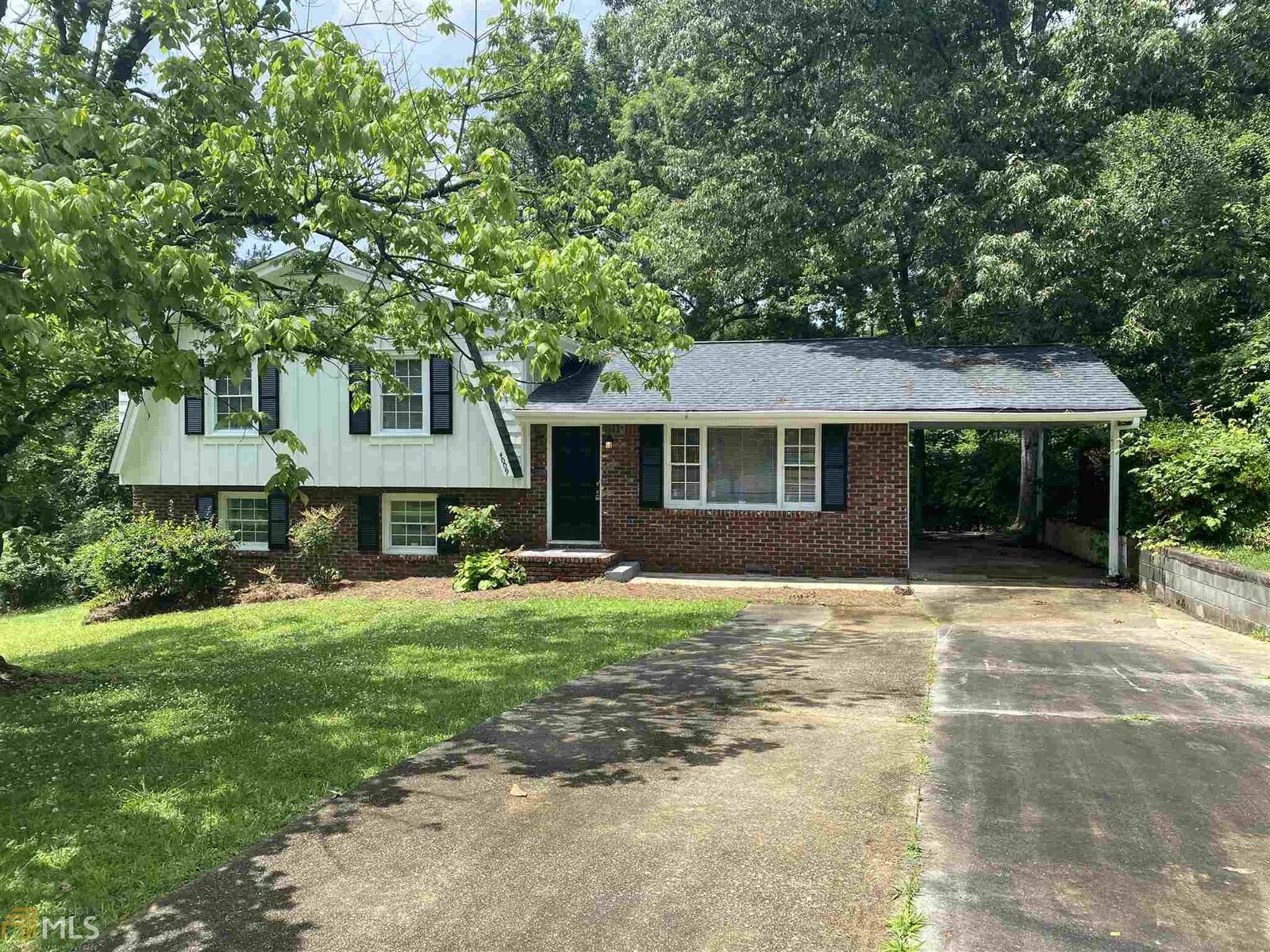Property Photo:  4009 Rockknoll Court  GA 30288 
