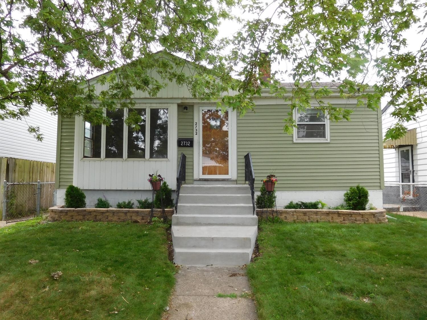 Property Photo:  2732 Birch Avenue  IN 46394 