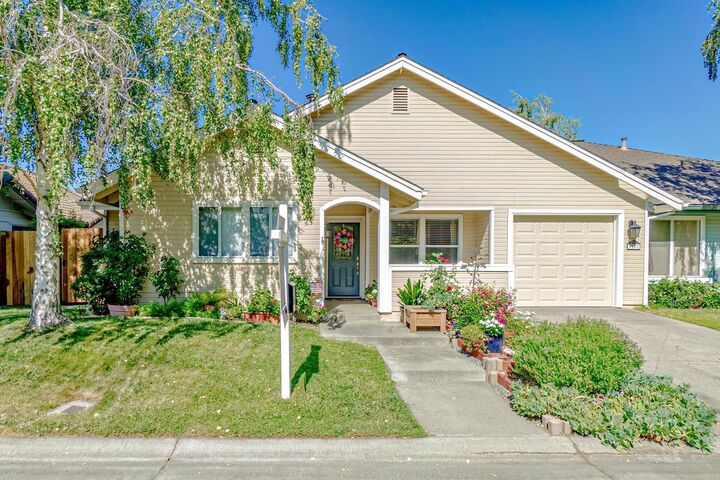 1511 Olympic Drive  Davis CA 95616 photo