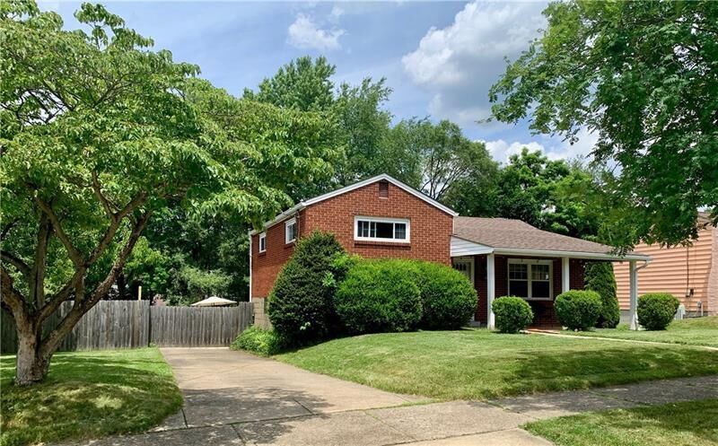 Property Photo: 435 Oakwood Street PA 15144