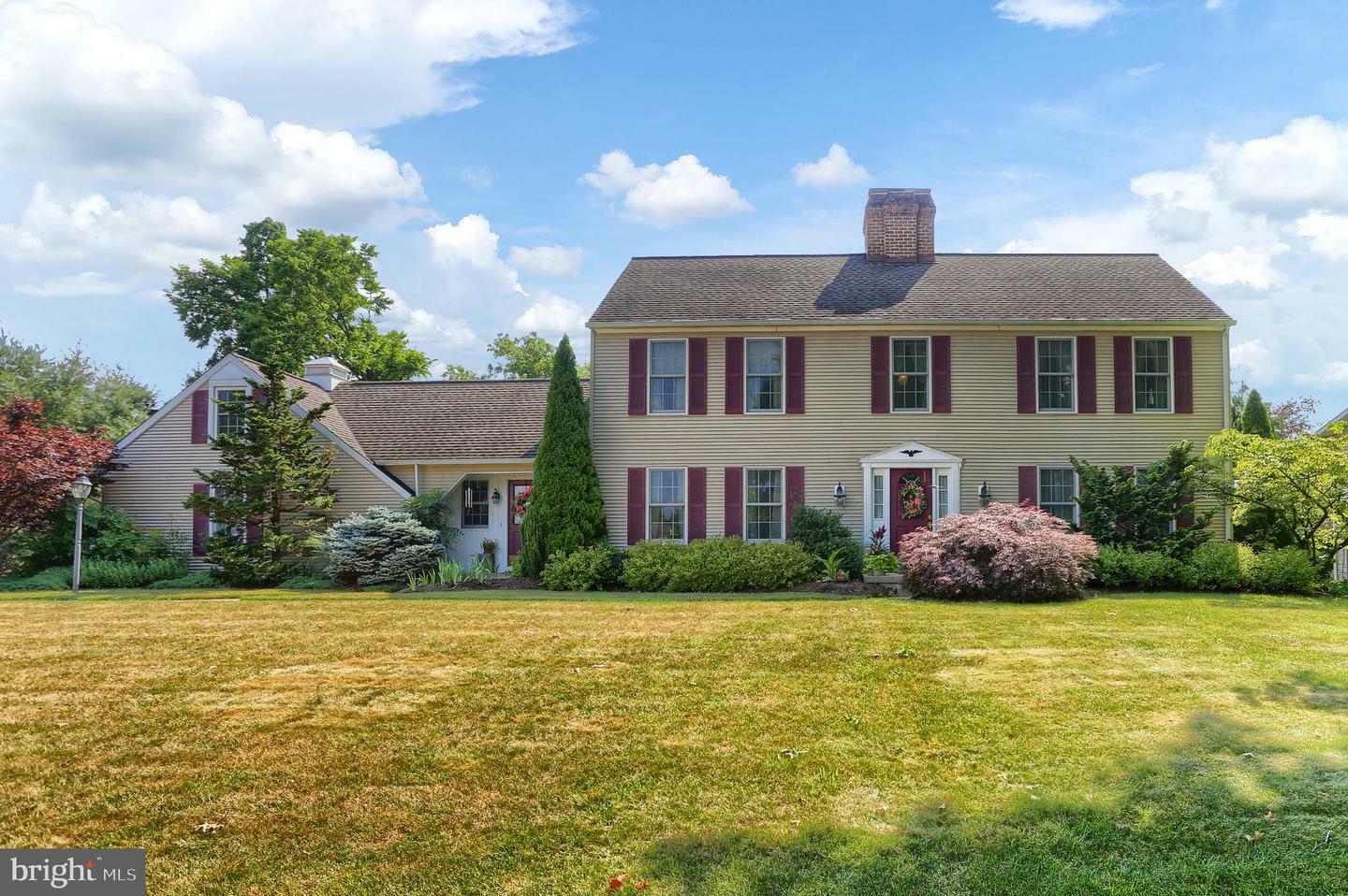 Property Photo:  709 Sherwood Drive  PA 17013 