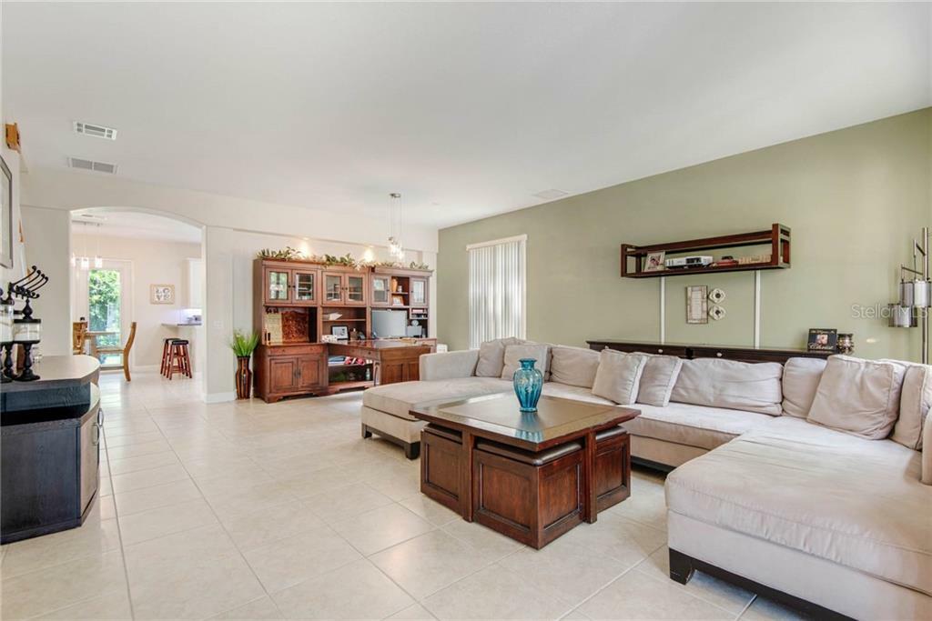 Property Photo:  5112 Mayfair Park Court  FL 33647 