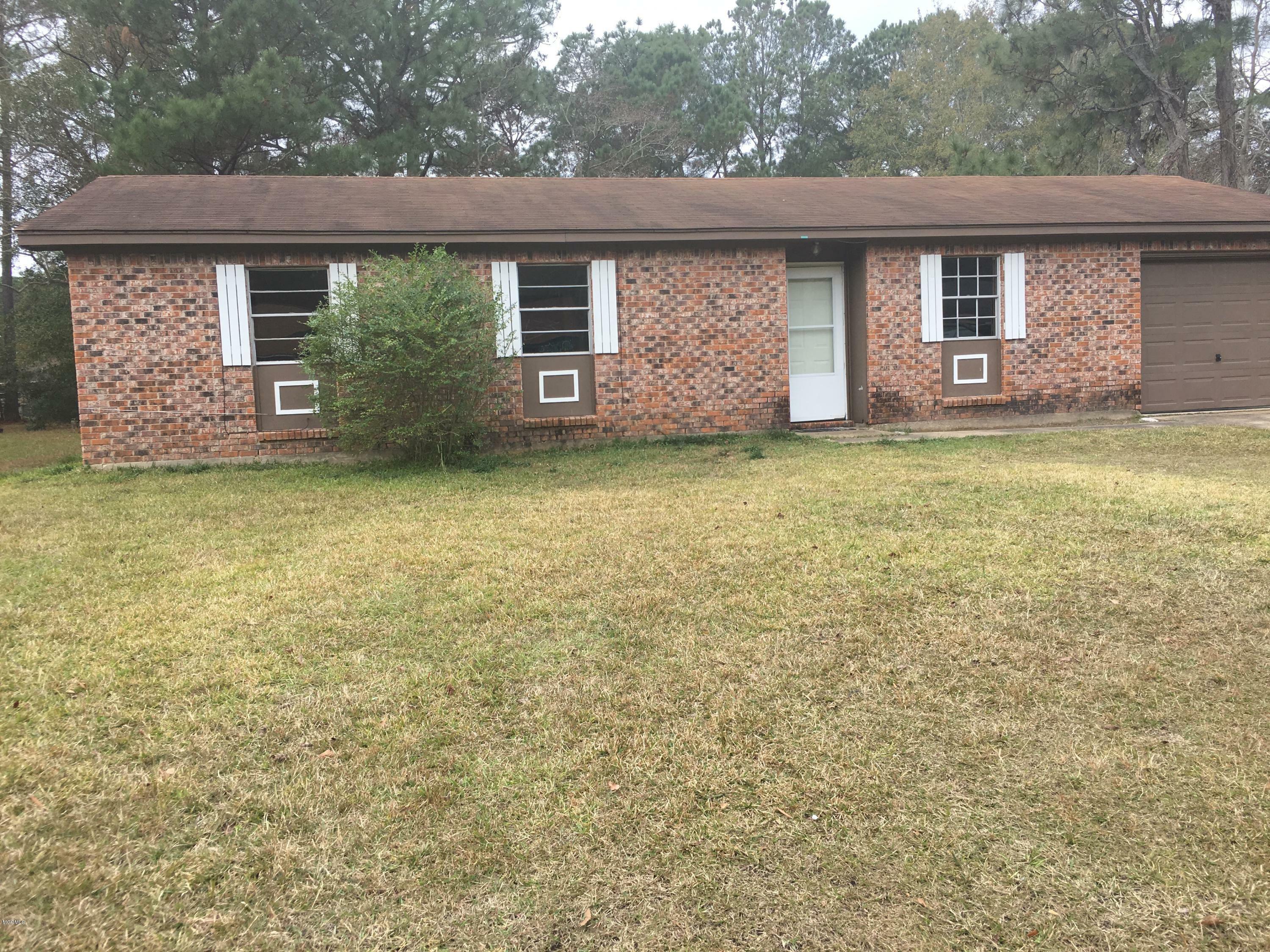 Property Photo:  2501 Academy Drive  MS 39553 