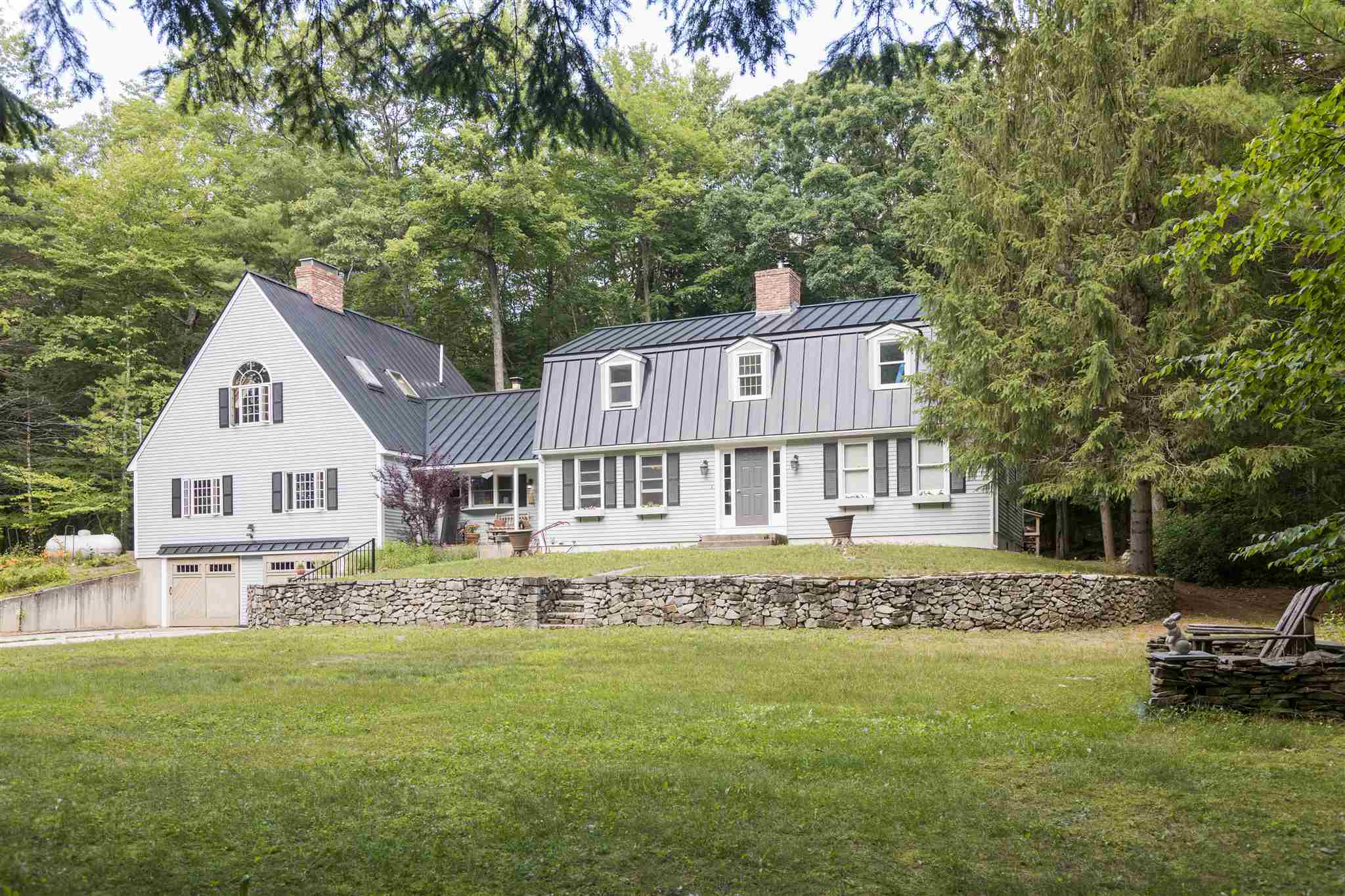 Property Photo:  8 Westgate Road  NH 03057 