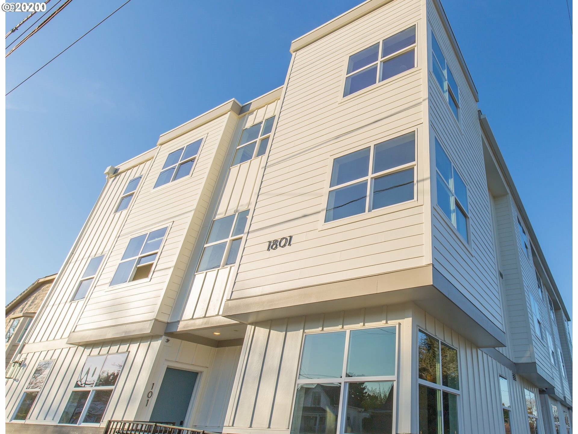 Property Photo: 1801 N Rosa Parks Way 104 OR 97217
