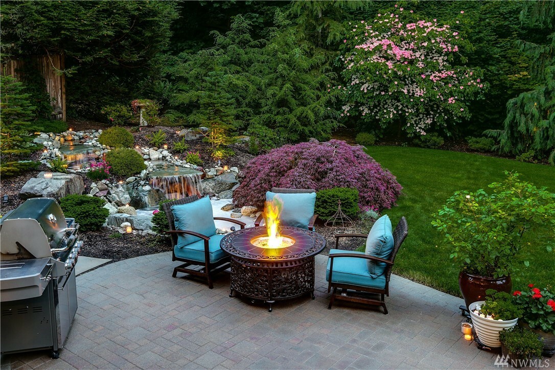 Property Photo: 15922 63rd Dr SE WA 98296