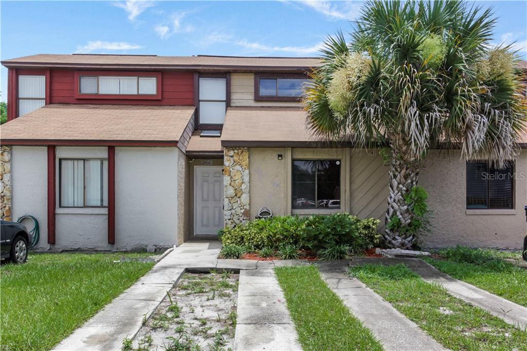 Property Photo: 2645 Hunt Club Lane FL 32826