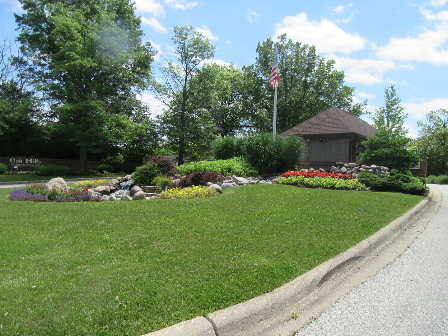 Property Photo: 7633 West Arquilla Drive 2B IL 60463