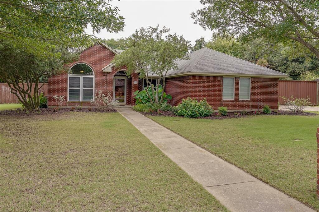 Property Photo:  128 Baird Circle  TX 75077 