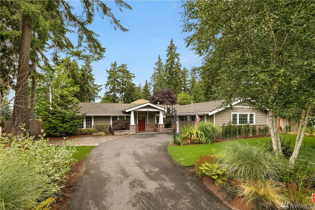 Property Photo:  8800 SE 45th St  WA 98040 