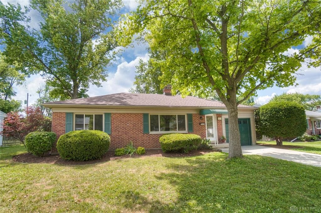 Property Photo: 614 Lamont Drive OH 45429