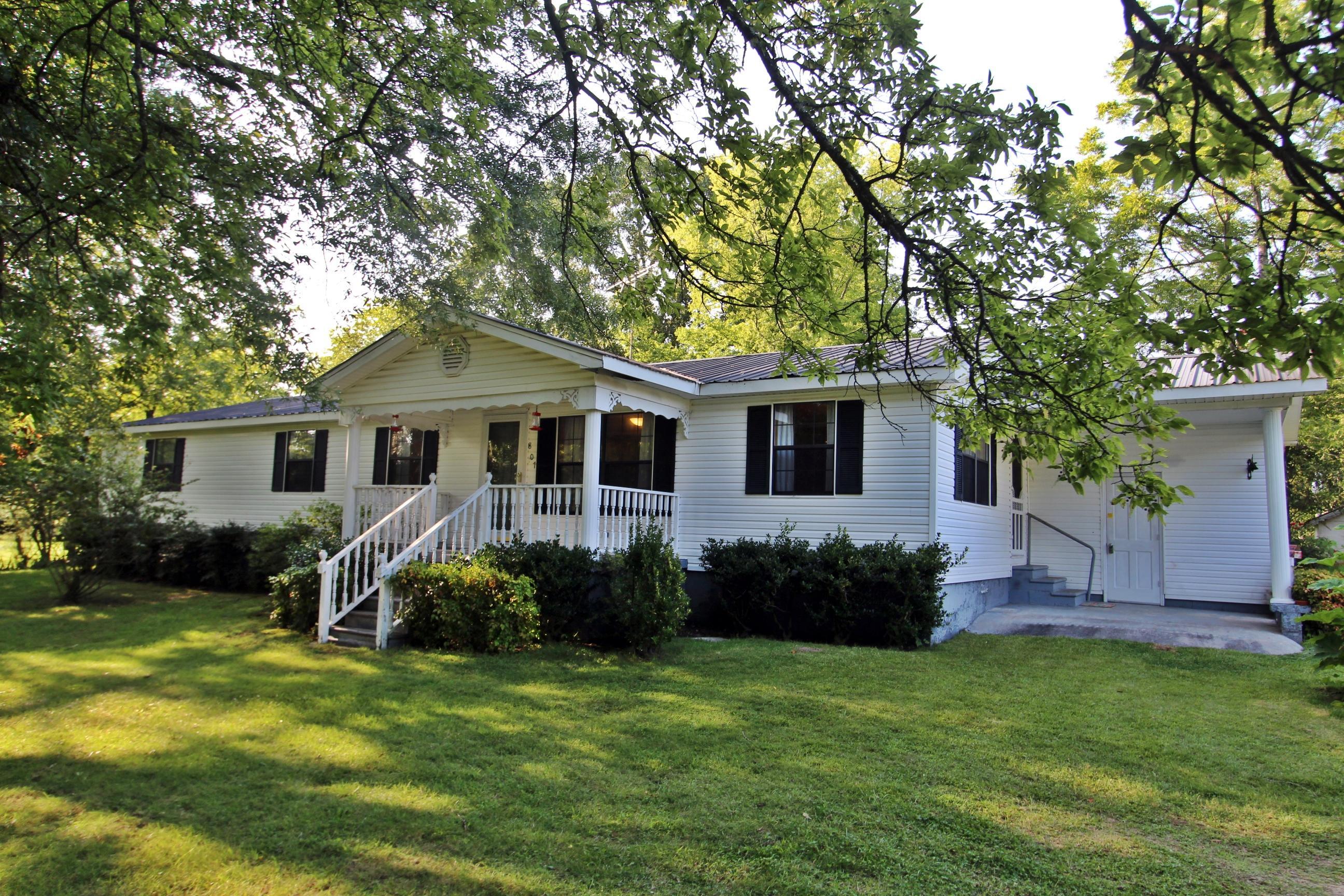 Property Photo: 807 County Road 262 AL 35958