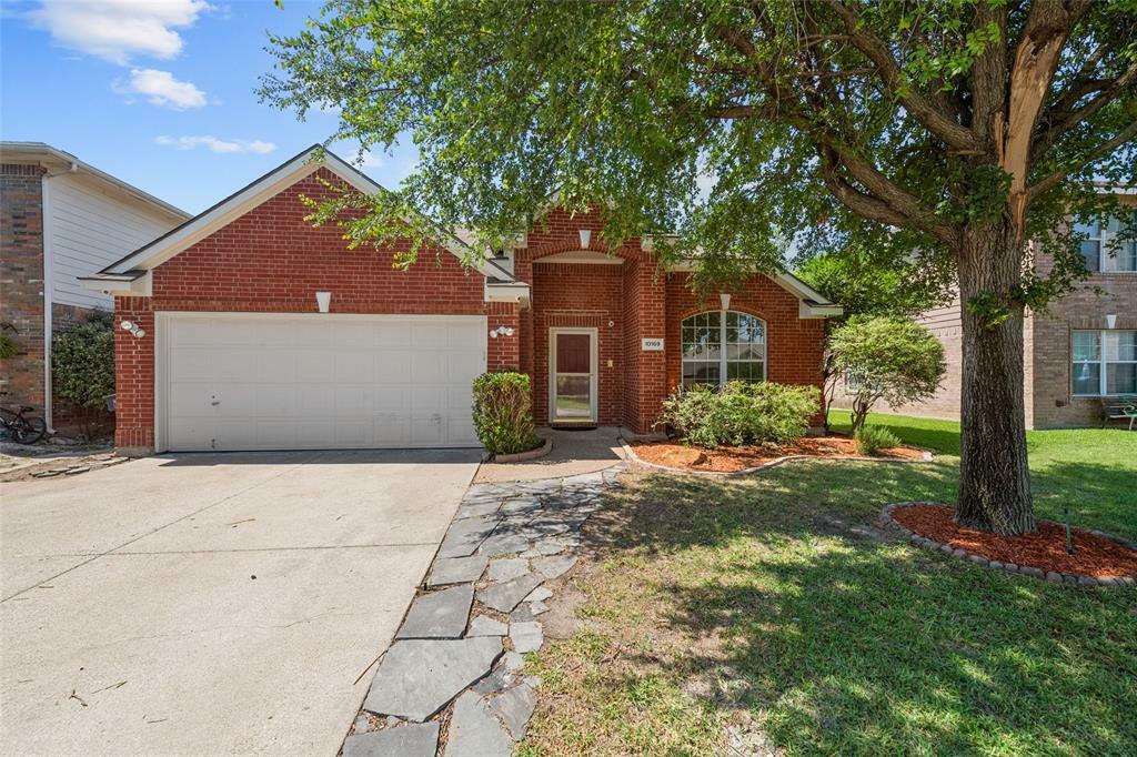 Property Photo:  10169 Chapel Springs Trail  TX 76116 