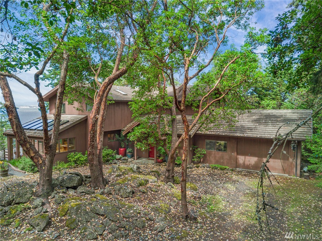 Property Photo:  441 High Haro Dr  WA 98250 