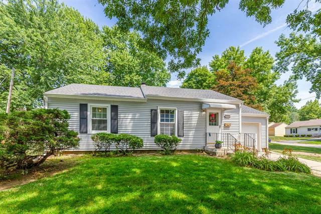 Property Photo: 8555 Hiawatha Road MO 64114