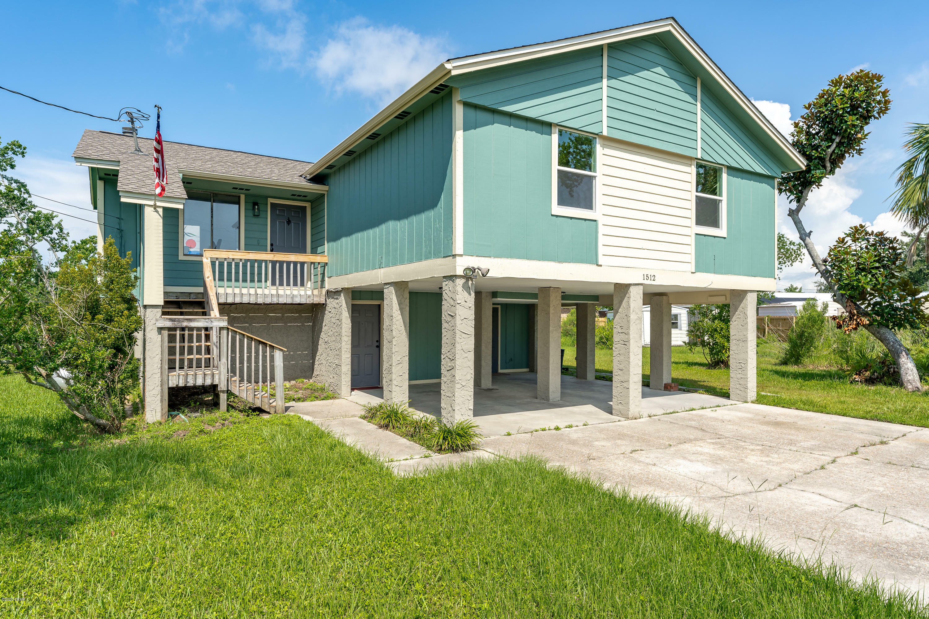 Property Photo:  1512 S Kimbrel Avenue  FL 32404 