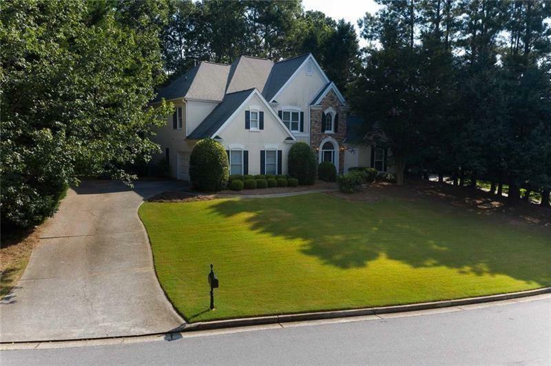 Property Photo:  590 Sweet Stream Trace  GA 30097 