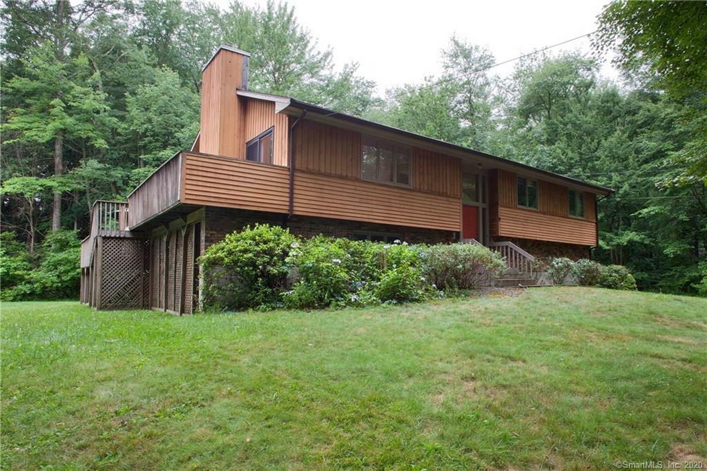 Property Photo: 9 Oak Glen Court CT 06070