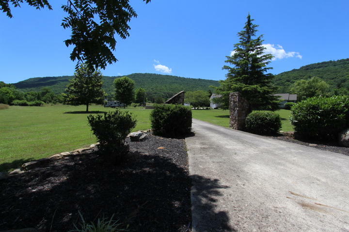 Property Photo: 49 Beakas Way GA 30752