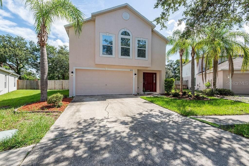 Property Photo:  10511 Maronda Drive  FL 33578 