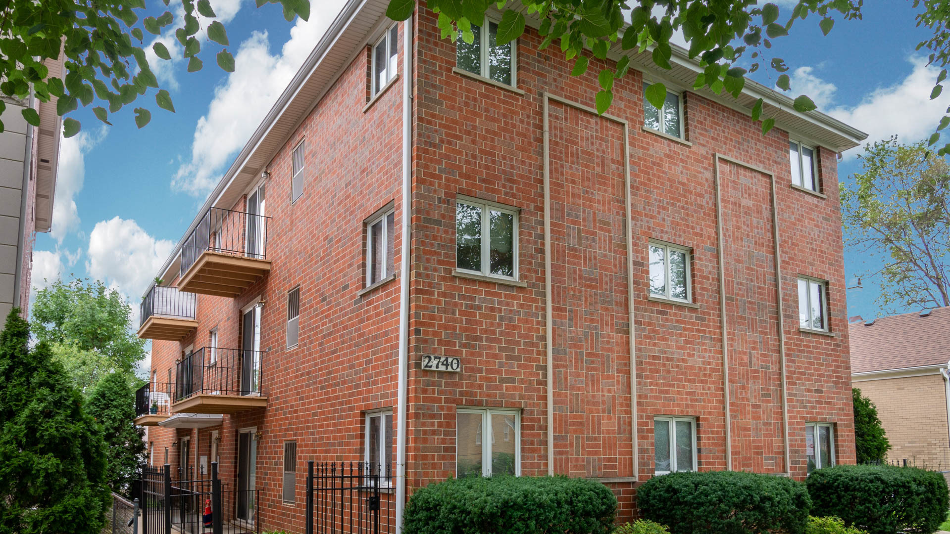Property Photo:  2740 North 74th Court 3E  IL 60707 