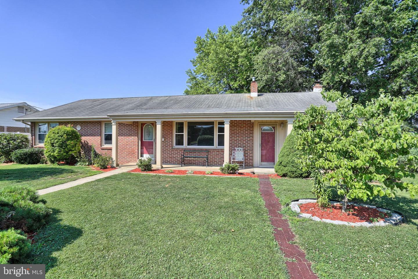 Property Photo: 537 N Grant Street PA 17078
