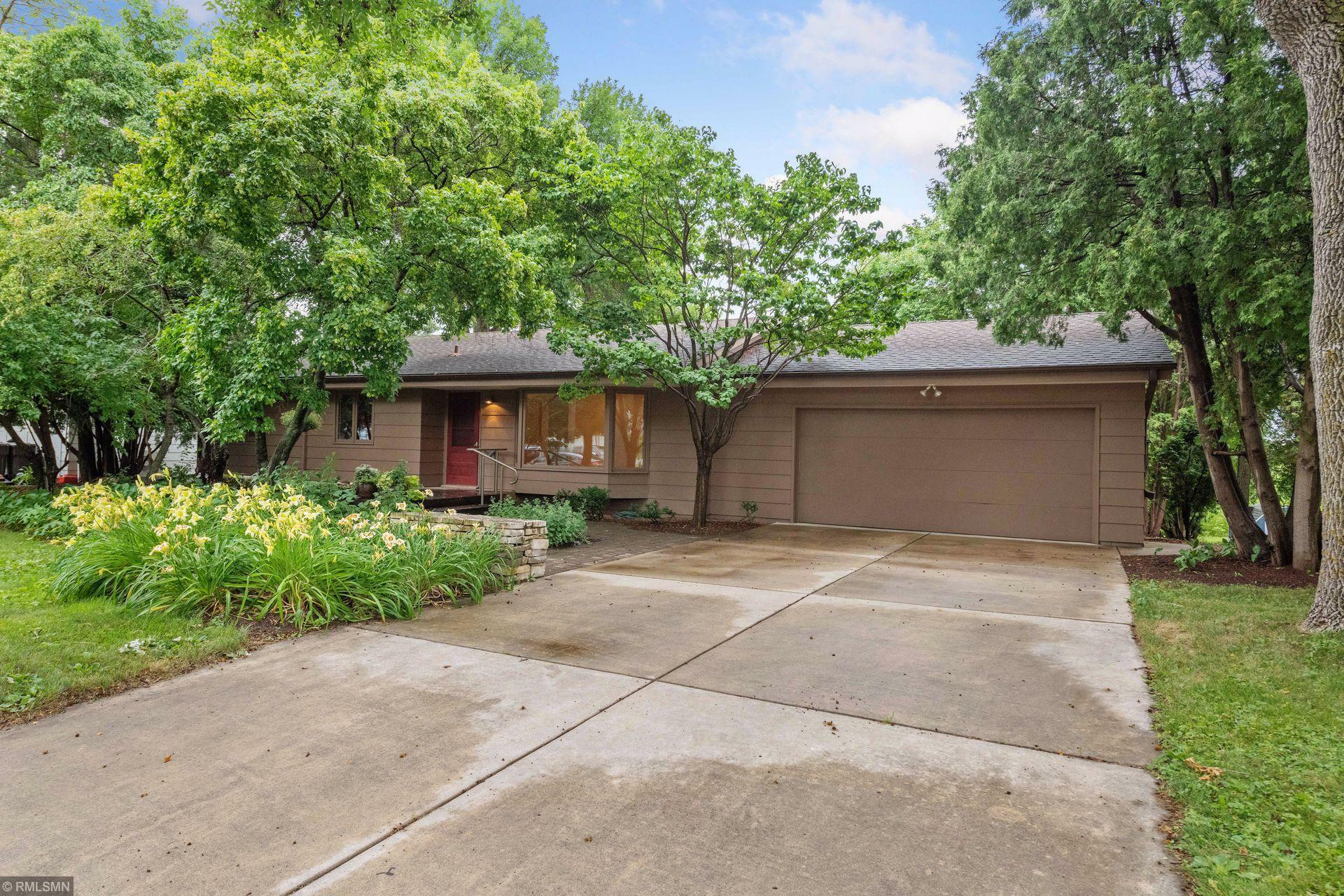 Property Photo: 277 Highland Drive MN 55318