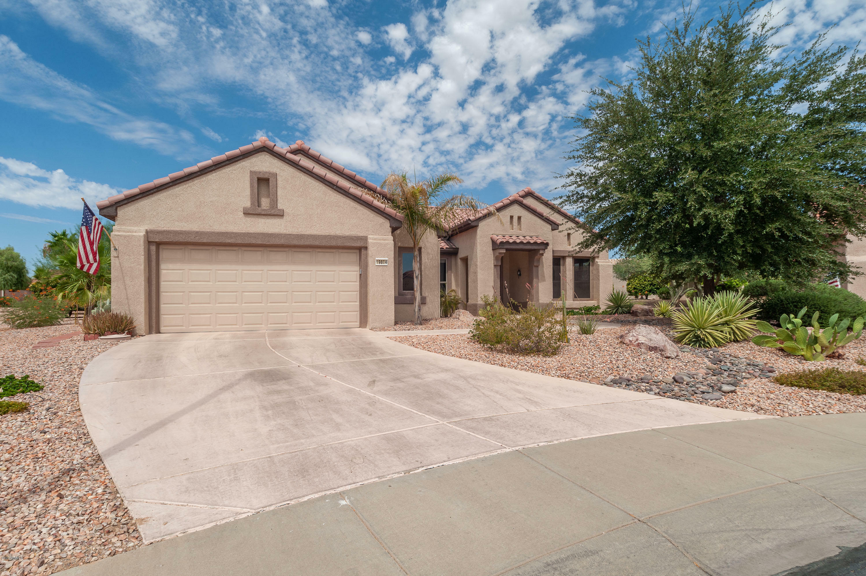 Property Photo:  19884 N Tapestry Court  AZ 85374 