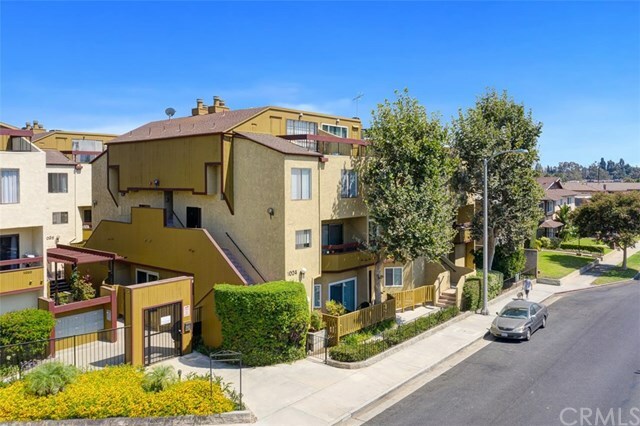 Property Photo:  1024 S Marengo Avenue 7  CA 91803 