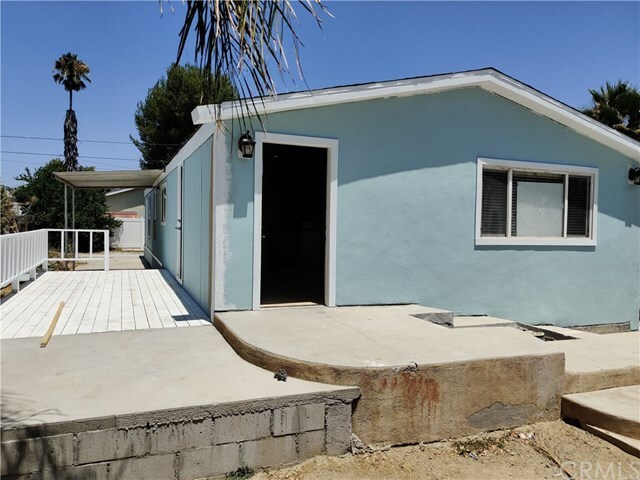 Property Photo:  424 E Nuevo Road  CA 92571 