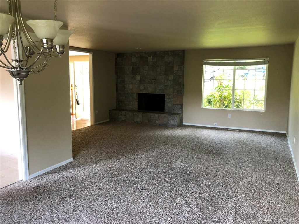 Property Photo: 15800 SE 50th St WA 98006