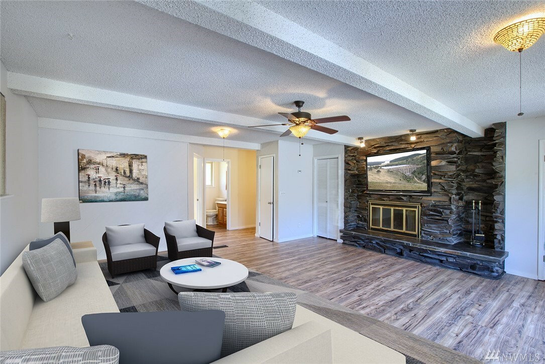 Property Photo: 4520 SE Orchard Lane WA 98366