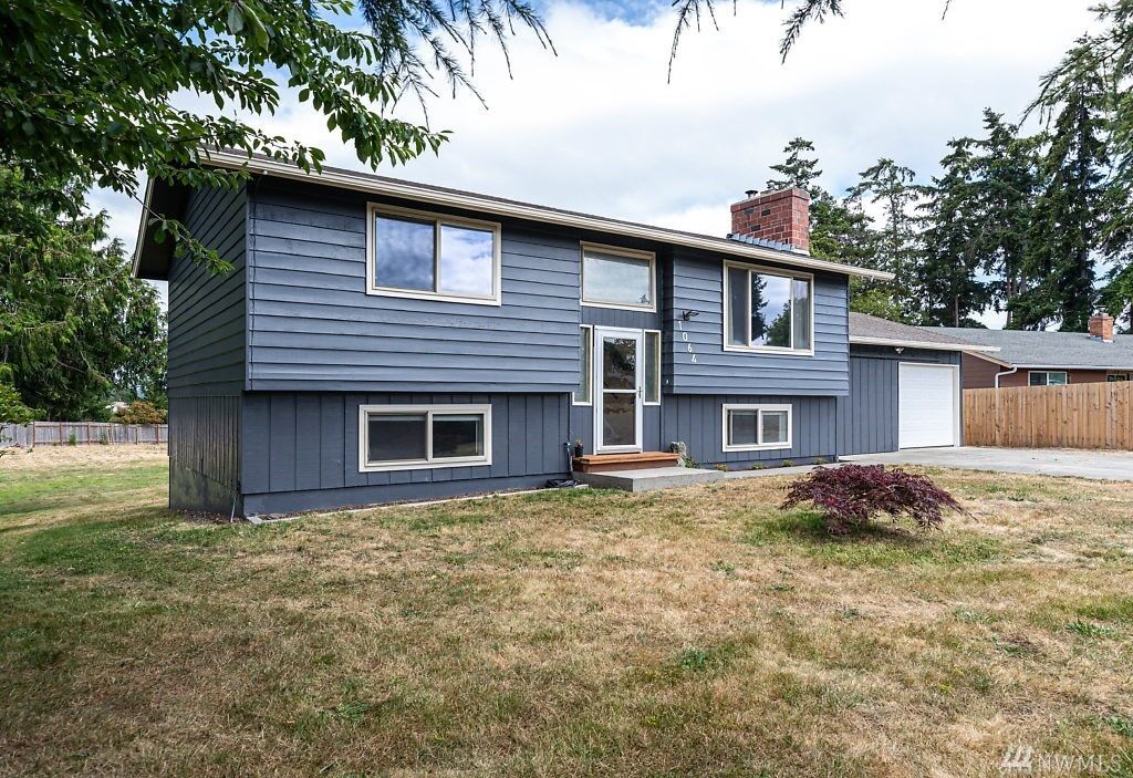 Property Photo:  1064  Ridgeway Drive  WA 98277 