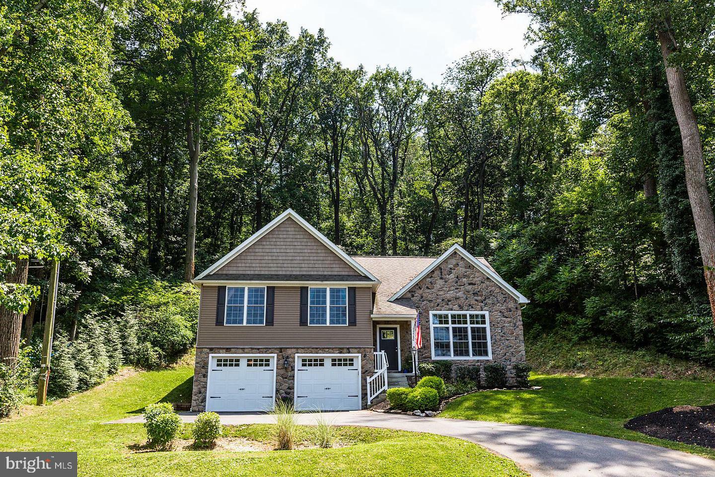 Property Photo:  2780 Spring Valley Road  PA 17601 