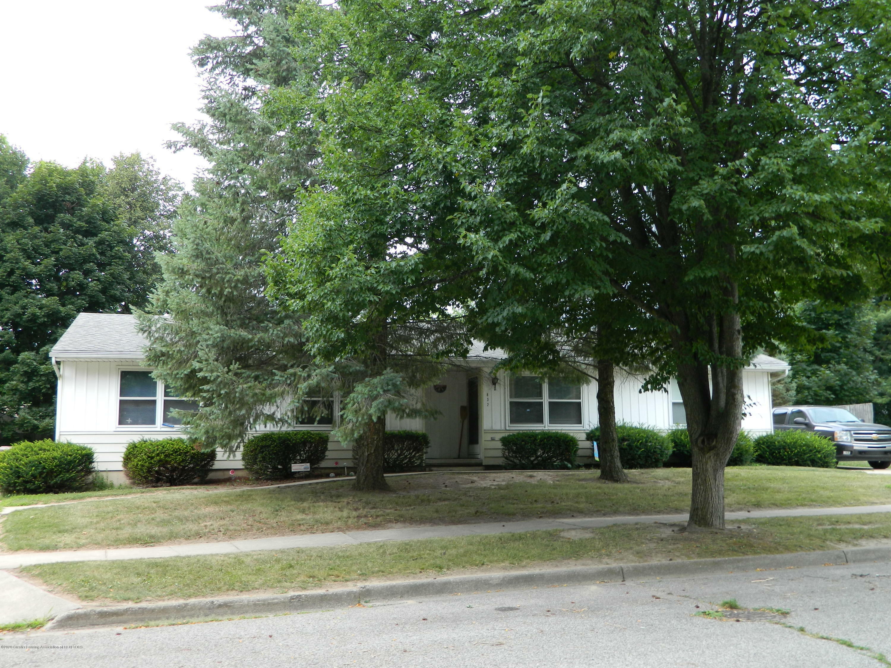 Property Photo:  832-834 Warner  MI 48854 