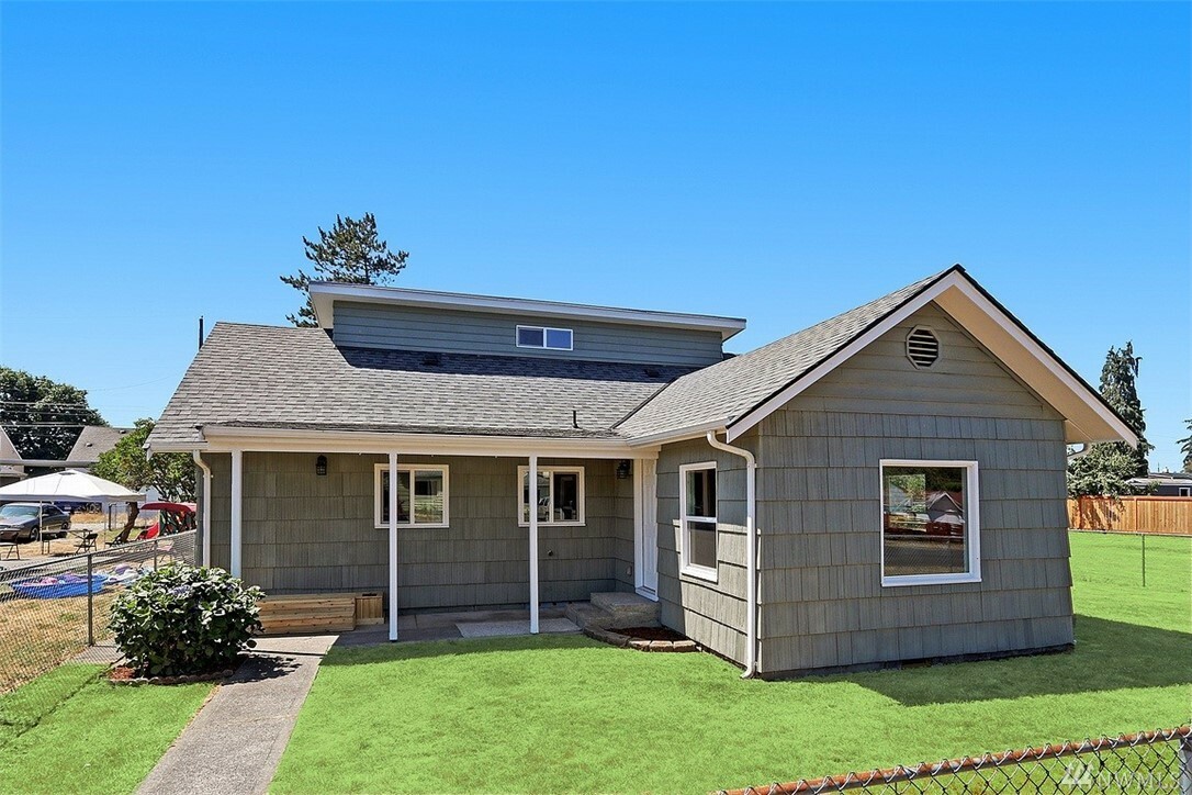 Property Photo:  6438 S Prospect St  WA 98409 