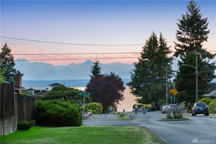 Property Photo:  305 NW 127th Street  WA 98177 