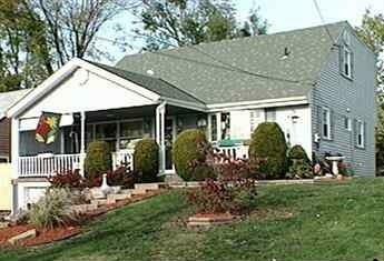 Property Photo:  214 Bellevue Dr  PA 15235 