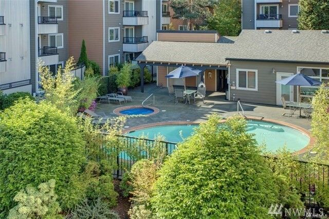 Property Photo:  720 Kirkland Cir B301  WA 98033 