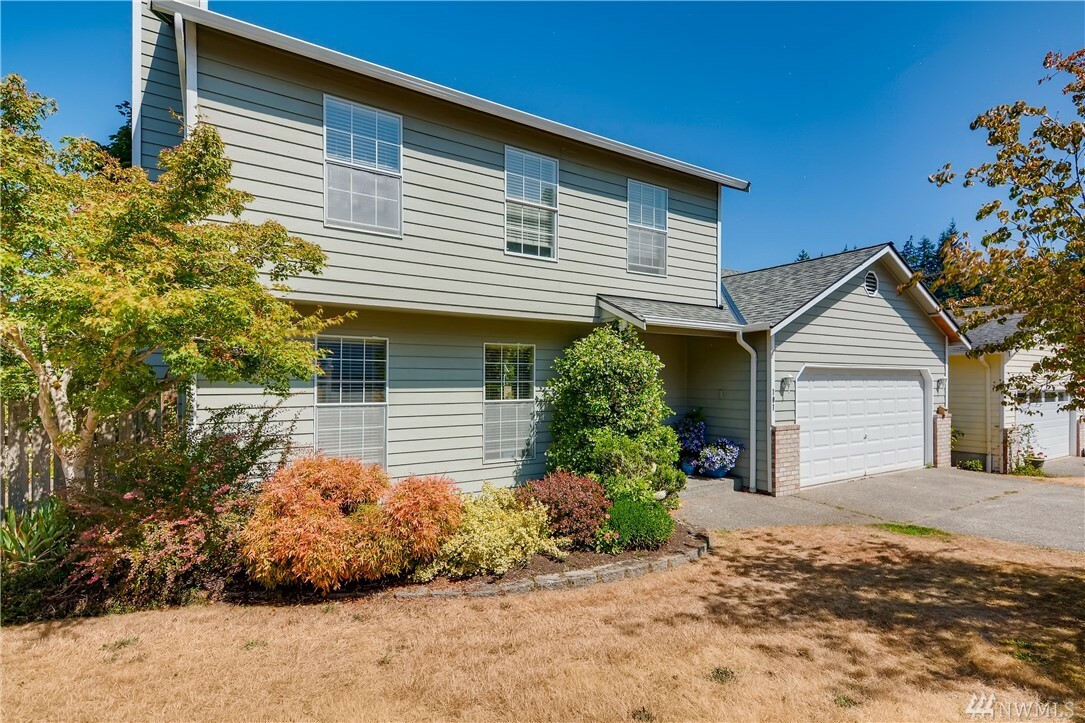 Property Photo:  101 60th SE  WA 98203 