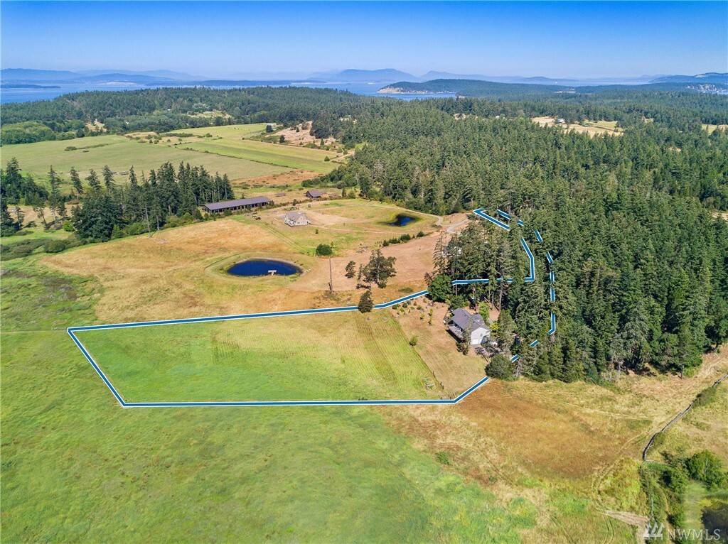 Property Photo:  285 Red Fox Lane  WA 98250 