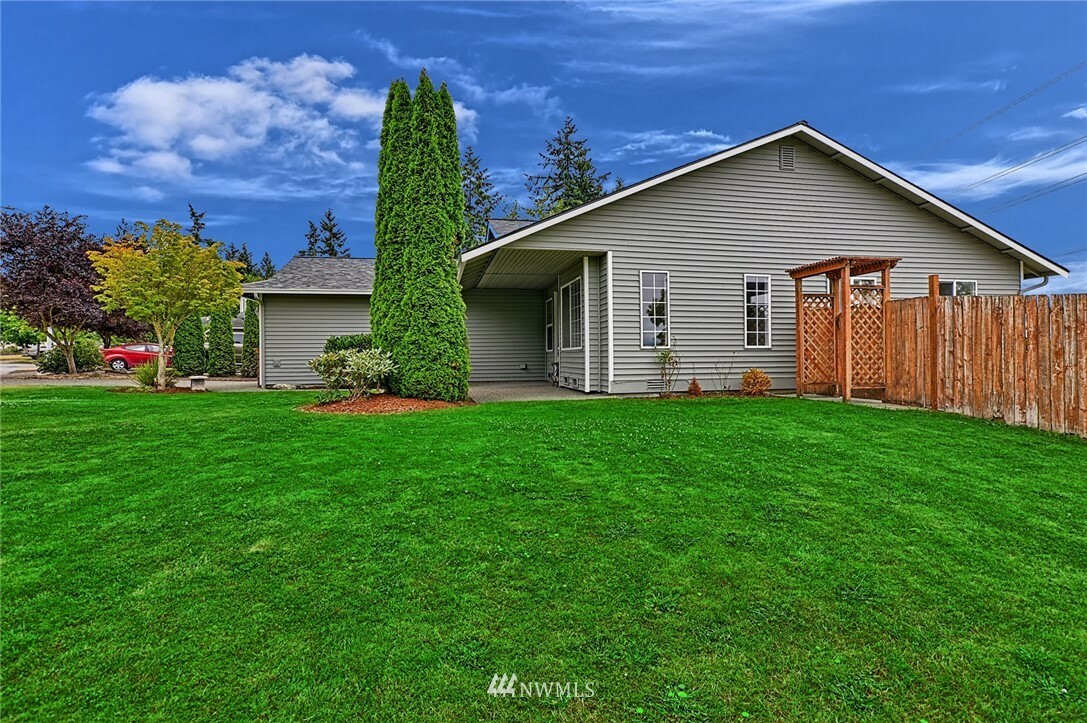 Property Photo:  19416 Vista Drive NE  WA 98223 